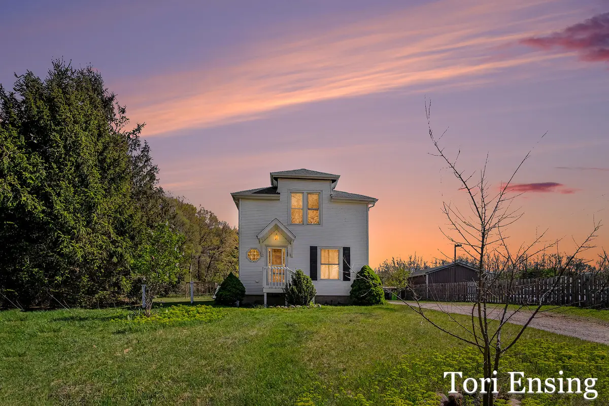 1007 E Kent Road, Greenville, MI 48838 - #1