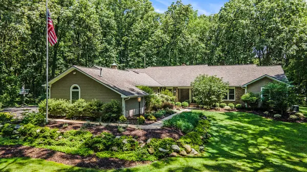 100 Alto Relievo Way, Marshall, MI 49068