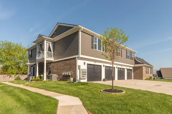 432 Maple Cove Circle, Saline, MI 48176