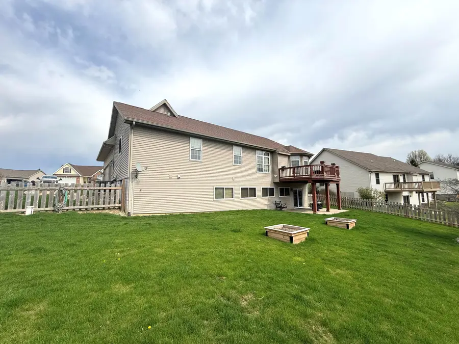 7504 Silver Fox Run, Swartz Creek, MI 48473 - #3
