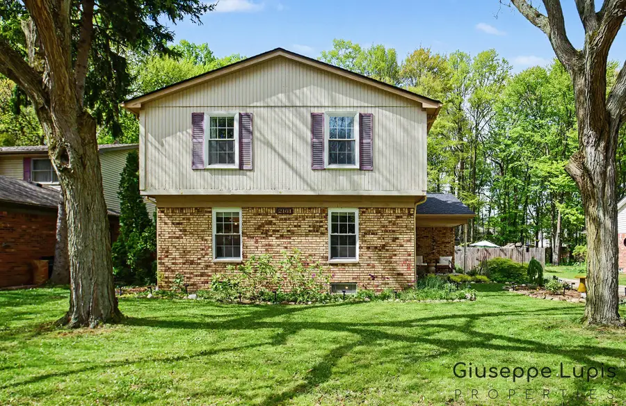 2161 Topaz Drive, Troy, MI 48085 - #3
