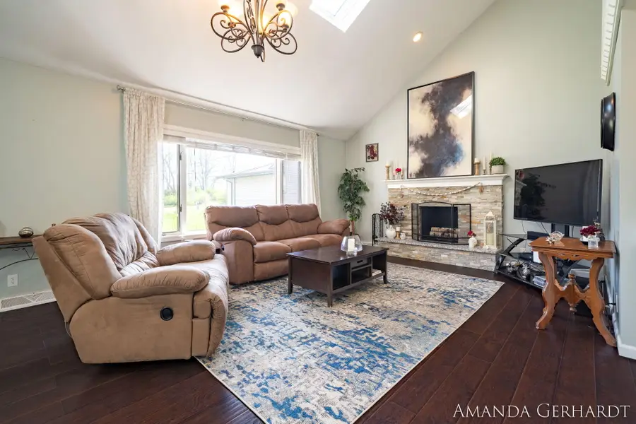 4105 44th Street Sw, Grandville, MI 49418 - #2