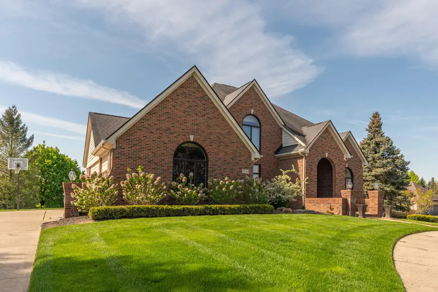 50045 Standish Court, Plymouth, MI 48170 - #2