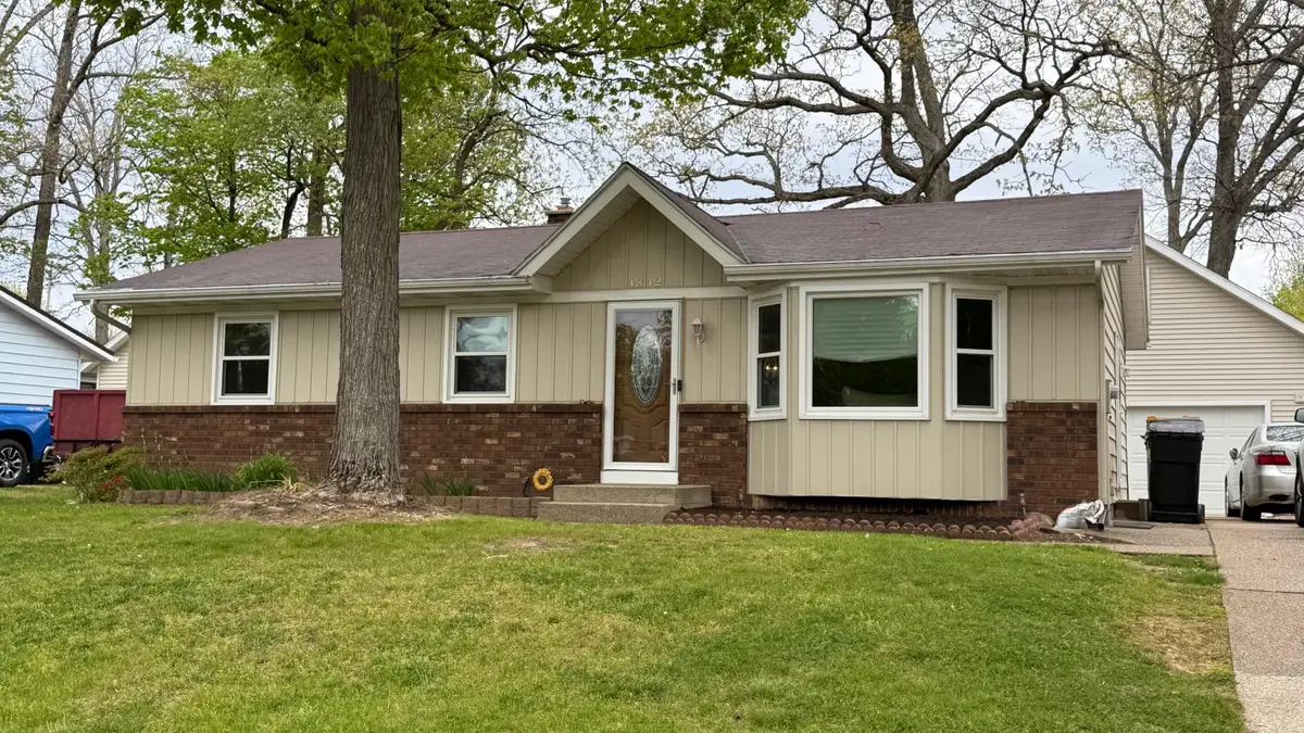 4842 Bayview Avenue Sw, Wyoming, MI 49519 - #1