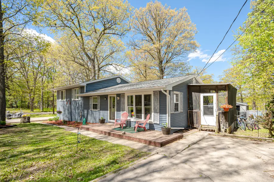 12321 Woodland Park Drive Ne, Belding, MI 48809 - #2