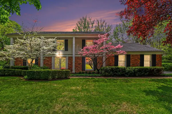 910 S Shady Hollow Circle, Bloomfield Hills, MI 48304