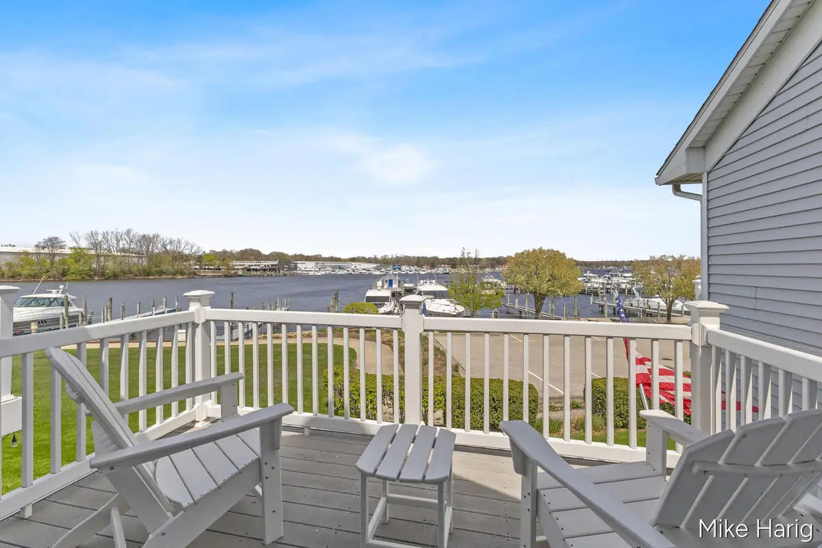 931 W Savidge Street #20, Spring Lake, MI 49456 - #1