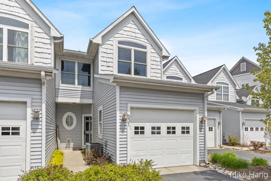 931 W Savidge Street #20, Spring Lake, MI 49456 - #3