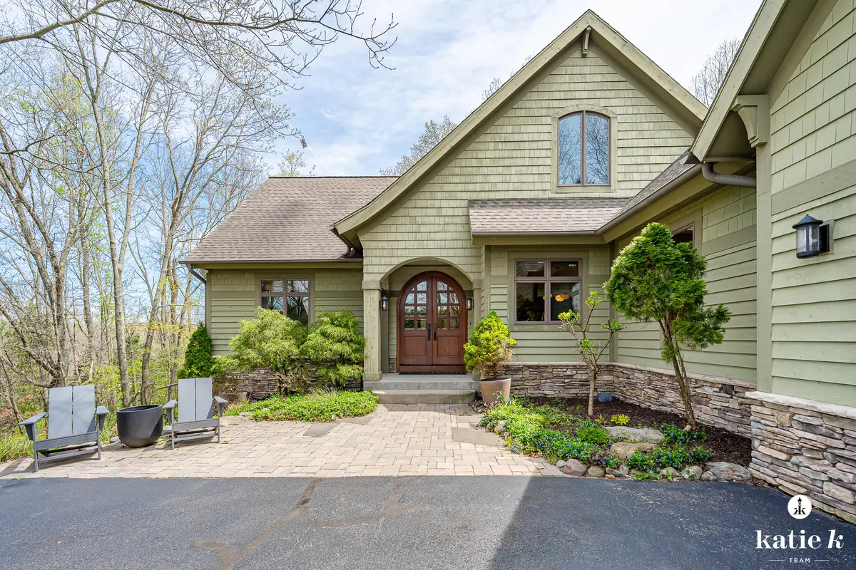 9100 Twin Oaks Lane Ne, Ada, MI 49301 - #1