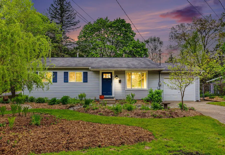 935 S Baldwin Street, Greenville, MI 48838 - #2