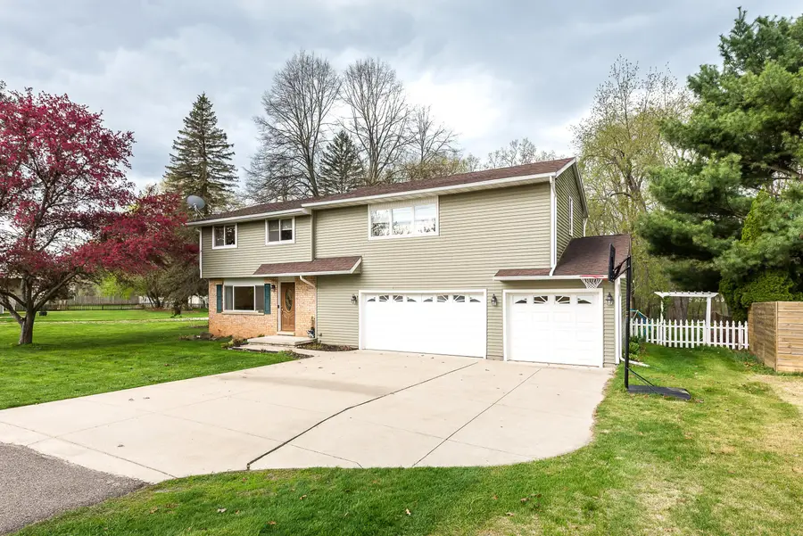 3190 Central, Milford, MI 48380 - #2