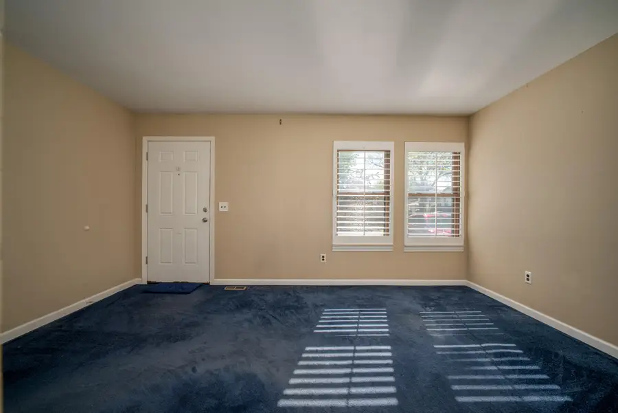 2887 Roundtree Drive, Troy, MI 48083 - #2