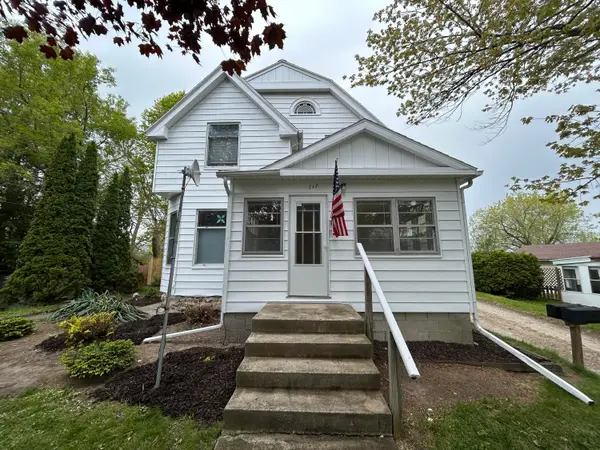 117 N Weaver Avenue, Fremont, MI 49412