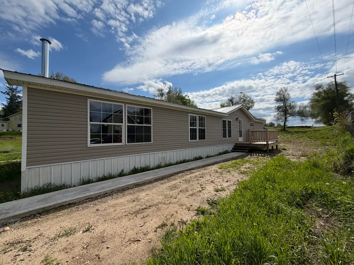 1040 Main Drive, Montgomery, MI 49255 - #1