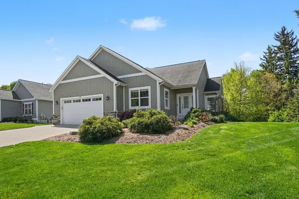 9592 Bluff Lake Street, Zeeland, MI 49464