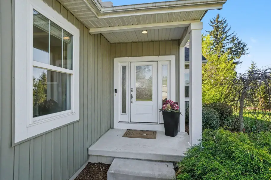 9592 Bluff Lake Street, Zeeland, MI 49464 - #2
