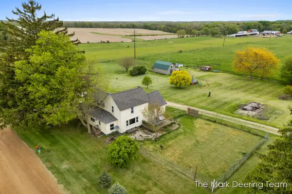 2090 N Shaytown Road, Vermontville, MI 49096