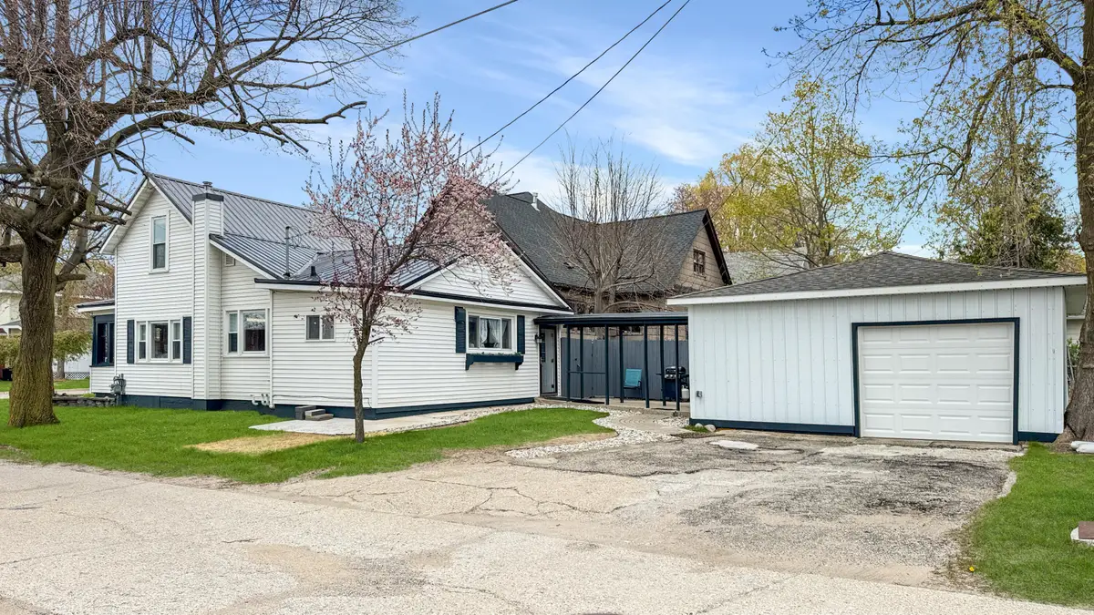 116 E Bremer Street, Cadillac, MI 49601 - #1