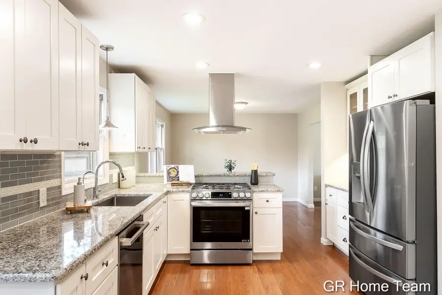 2336 Elliott Street Se, Grand Rapids, MI 49506 - #2
