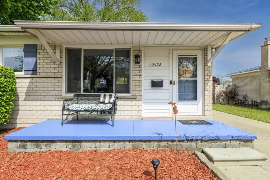 2458 Milverton Road, Troy, MI 48083 - #2