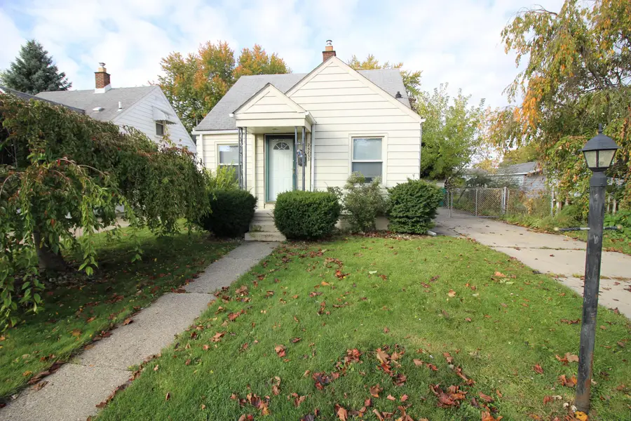 23833 Normandy Avenue, Eastpointe, MI 48021 - #2