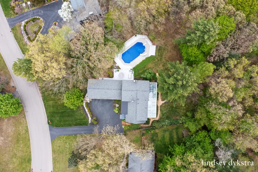 2814 Burrwick Drive Se, Grand Rapids, MI 49546 - #3
