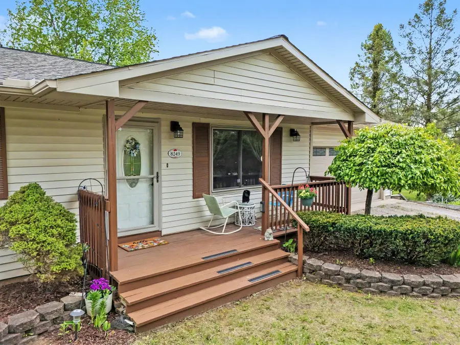 8249 Kimble Drive, Pinckney, MI 48169 - #3