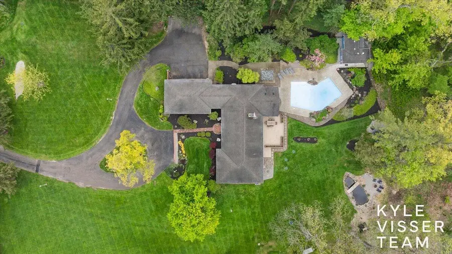 1585 River Oaks Drive Se, Ada, MI 49301 - #2