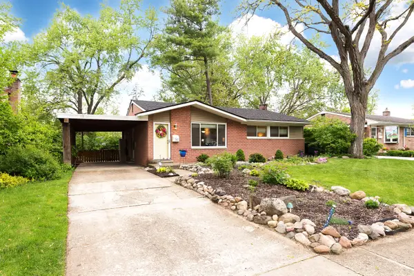 562 Rosemont Avenue, Saline, MI 48176