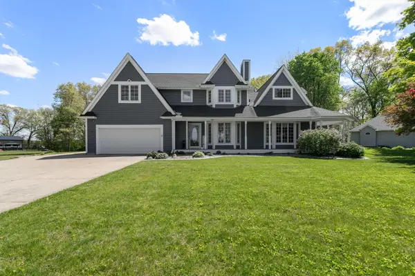 23099 S Shore Drive, Edwardsburg, MI 49112