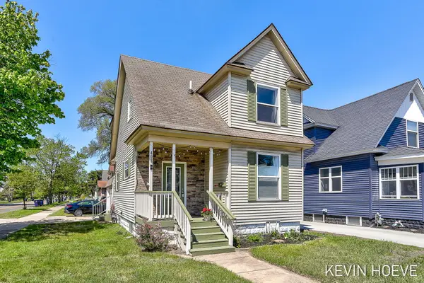 408 Van Raalte Avenue, Holland, MI 49423