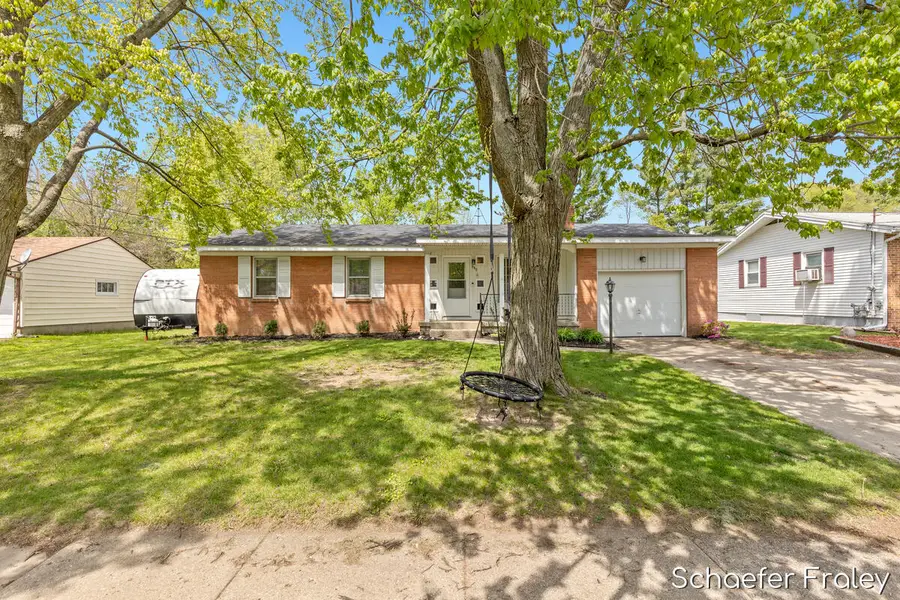 949 Diane Street Se, Kentwood, MI 49508 - #2