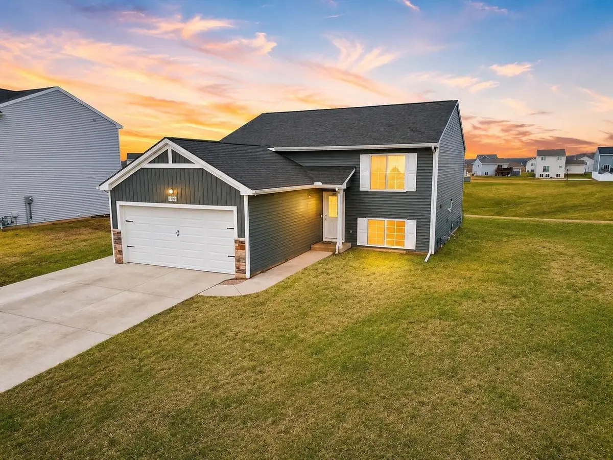 1700 Harper Grove Lane, Vicksburg, MI 49097 - #1