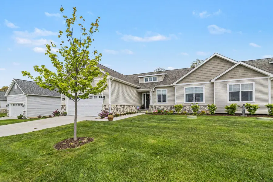 5725 Trail Side Lane, Whitmore Lake, MI 48189 - #3