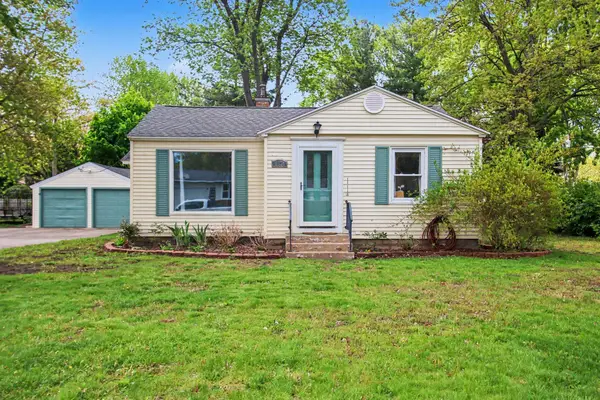 1574 Ottawa Beach Road, Holland, MI 49424