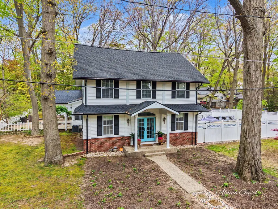 385 Marquette Avenue, Holland, MI 49424 - #2
