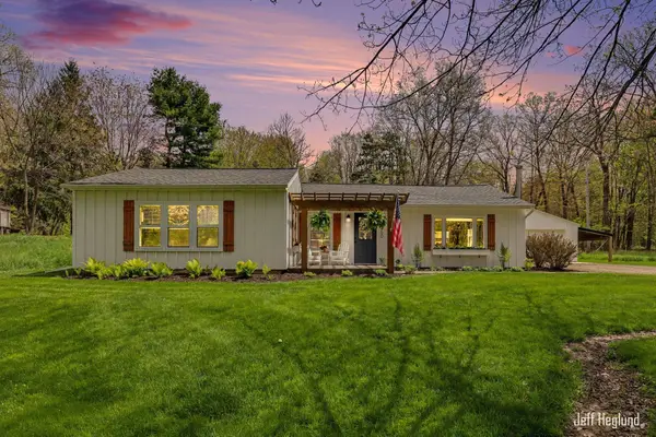 1260 Cramton Avenue Ne, Ada, MI 49301