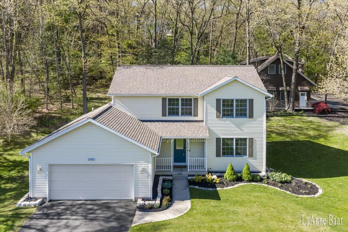 3343 Stoneridge Drive Ne, Rockford, MI 49341 - #1