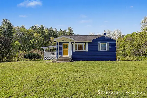 2914 River Hill Drive Nw, Grand Rapids, MI 49534