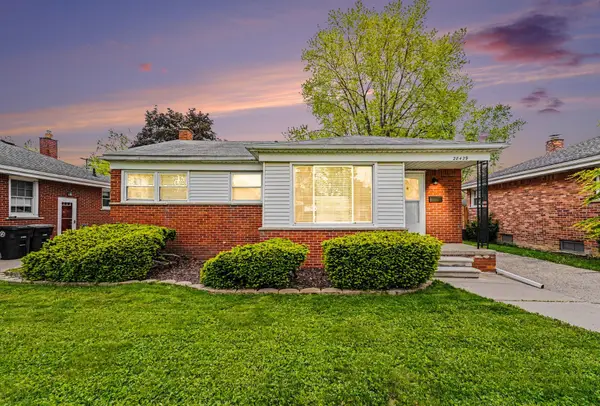 28429 Cleveland, Livonia, MI 48150