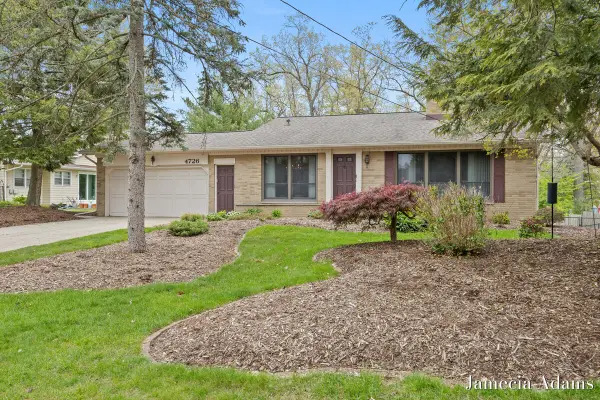 4726 Poinsettia Avenue Se, Grand Rapids, MI 49508