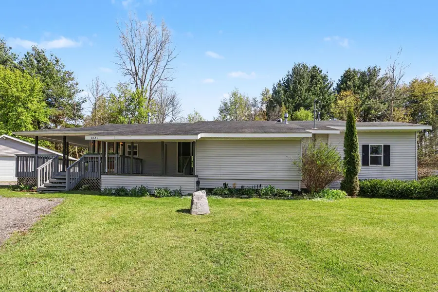 8653 Chain O Lakes Drive, Delton, MI 49046 - #2