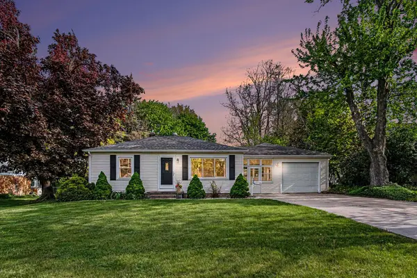 605 Edwards Street, Grand Ledge, MI 48837