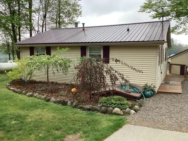 302 & 304 Eastland Drive, Leroy, MI 49655