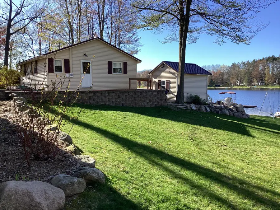 302 & 304 Eastland Drive, Leroy, MI 49655 - #3