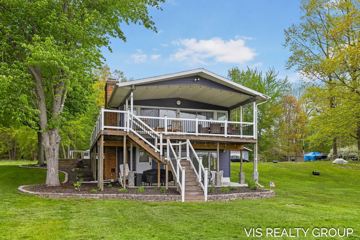 46611 Vine Avenue, Bloomingdale, MI 49026 - #1