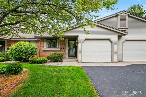 886 Harvest Drive, Holland, MI 49423