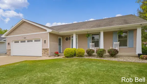 7474 Woodside Drive, Hudsonville, MI 49426