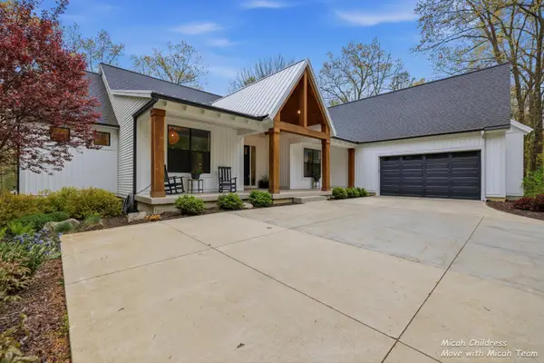 8266 Squires Street Ne, Rockford, MI 49341