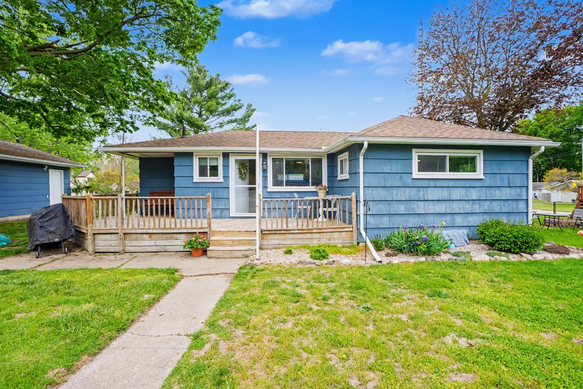 510 W 3rd Street, Buchanan, MI 49107 - #1